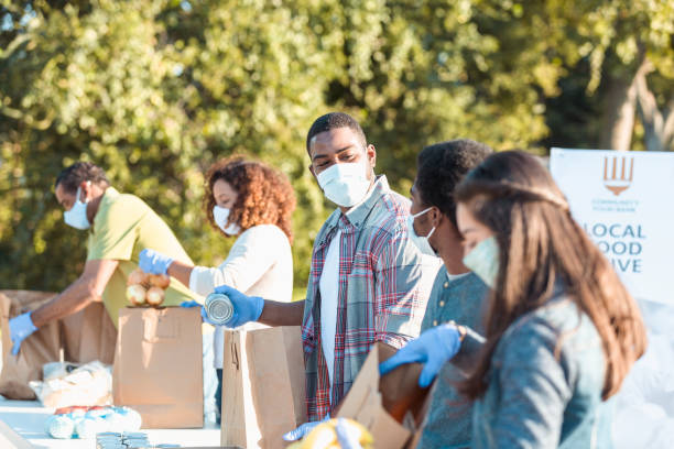 Rick Mantei Donates to Midwest Food Bank