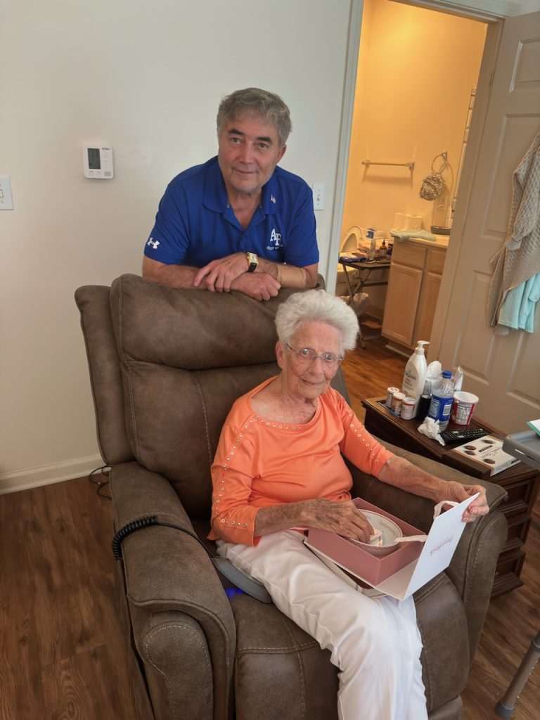 Rick Mantei Visits with Inspiring Senior at Terra Bella