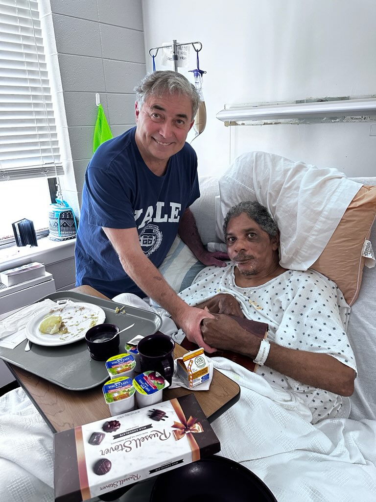 Rick Mantei Visits Hospice Patient At White Oak Manor